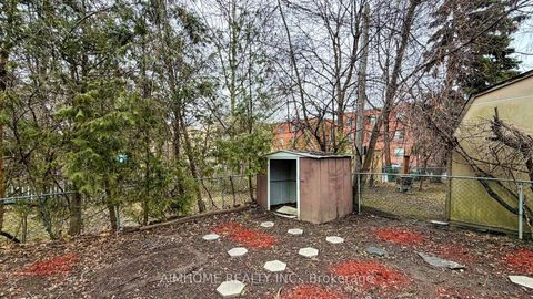 Photo 24 at 39 Brentcliffe Road, Leaside, Toronto