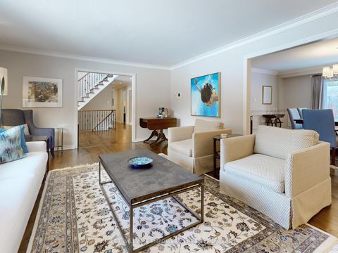 Photo 5 at 544 Woodland Acres Crescent, Rural Vaughan, Vaughan