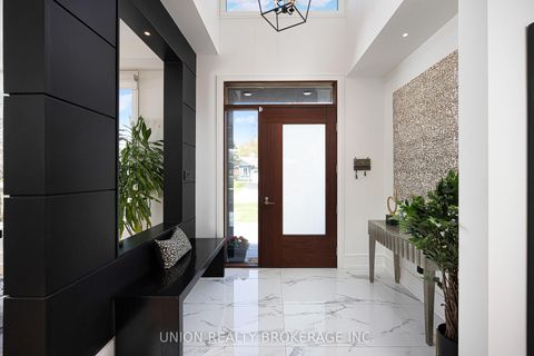 Photo 1 at 7 Balcarra Avenue, Cliffcrest, Toronto