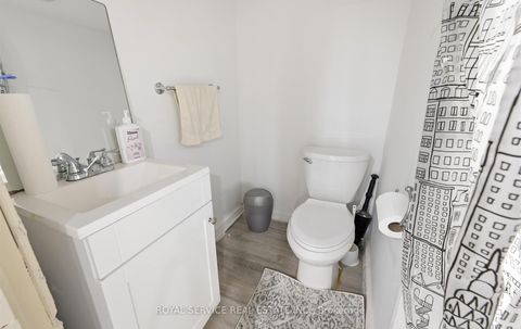 Photo 21 at 14 Liberty Place, Bowmanville, Clarington