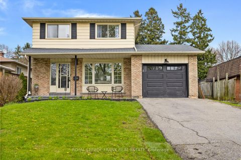 Photo 2 at 449 Lanark Drive, McLaughlin, Oshawa