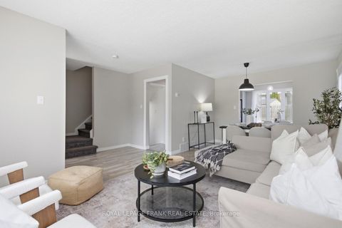 Photo 5 at 449 Lanark Drive, McLaughlin, Oshawa
