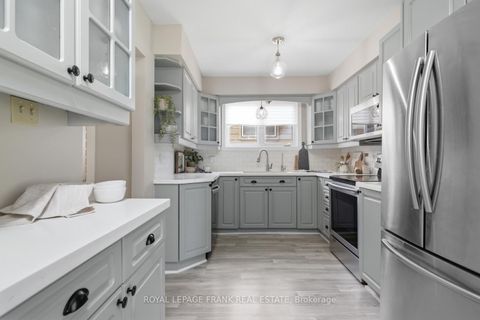 Photo 6 at 449 Lanark Drive, McLaughlin, Oshawa