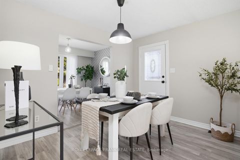 Photo 13 at 449 Lanark Drive, McLaughlin, Oshawa