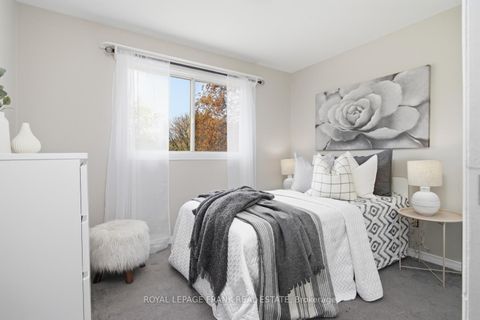 Photo 17 at 449 Lanark Drive, McLaughlin, Oshawa