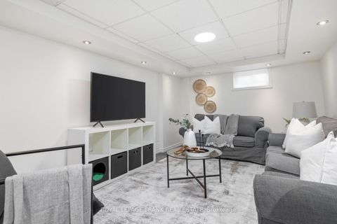 Photo 24 at 449 Lanark Drive, McLaughlin, Oshawa