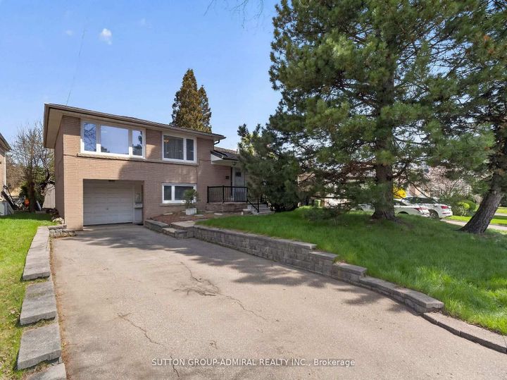Photo 1 at 30 Foxwarren Drive, Bayview Village, Toronto