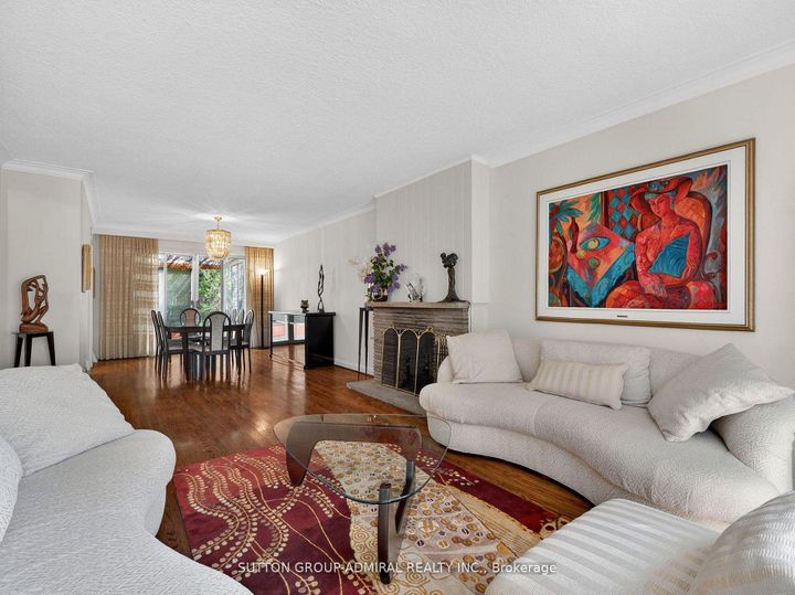 Photo 7 at 30 Foxwarren Drive, Bayview Village, Toronto