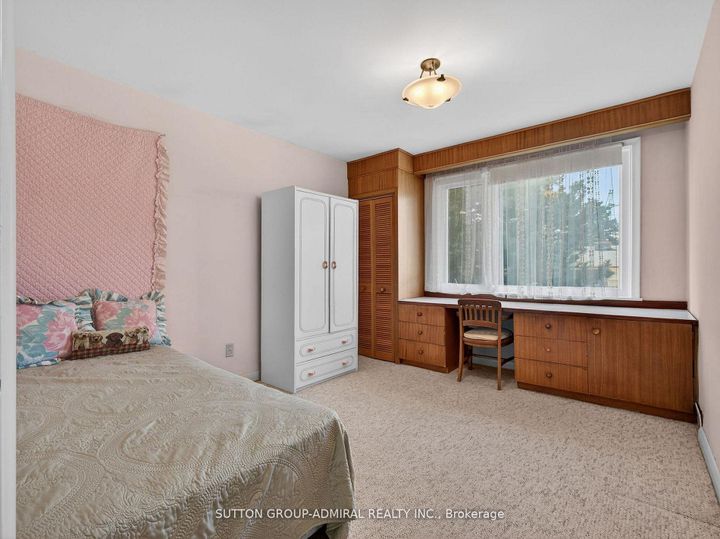 Photo 16 at 30 Foxwarren Drive, Bayview Village, Toronto