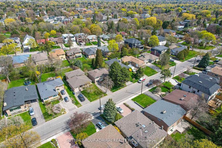 Photo 33 at 30 Foxwarren Drive, Bayview Village, Toronto