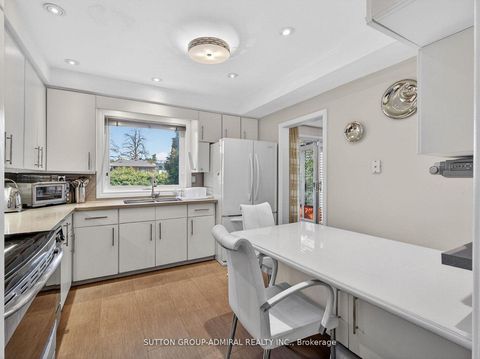 Photo 12 at 30 Foxwarren Drive, Bayview Village, Toronto