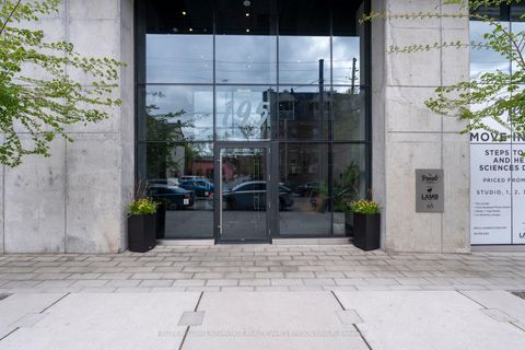 Photo 4 at 301 - 195 McCaul Street, Chinatown, Toronto