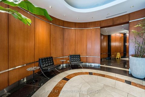 Photo 4 at 1106 - 1121 Bay Street, Bay Street Corridor, Toronto