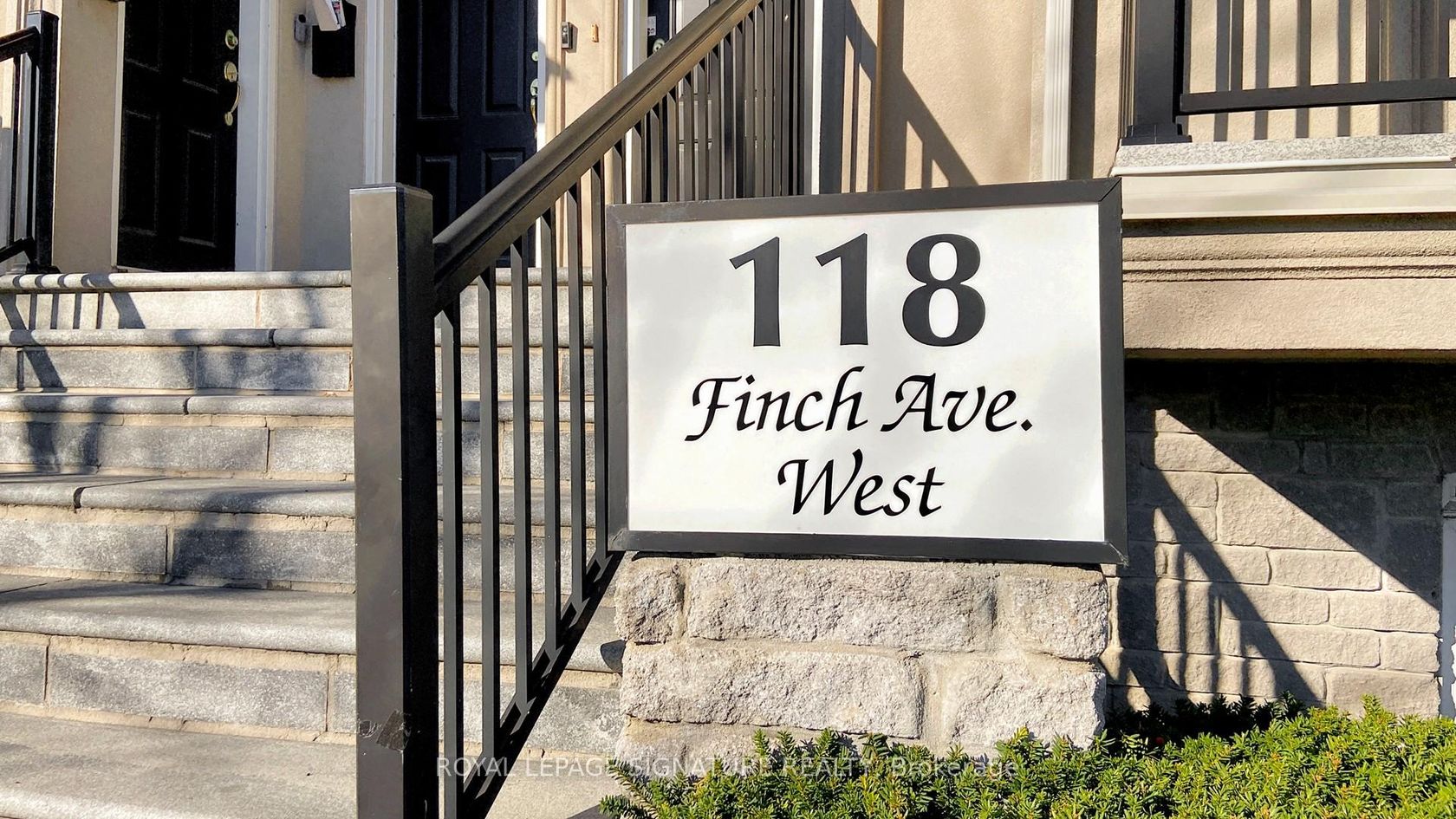 Th 5 - 118 Finch Avenue W, Newtonbrook West, Toronto 