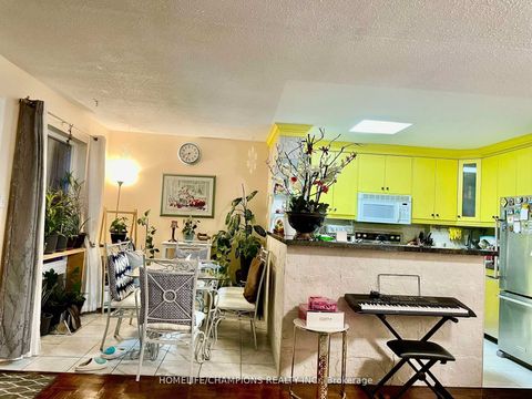 Photo 2 at 14 - 23 Four Winds Drive, York University Heights, Toronto