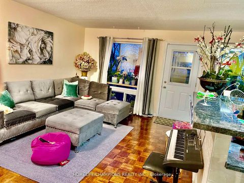 Photo 3 at 14 - 23 Four Winds Drive, York University Heights, Toronto