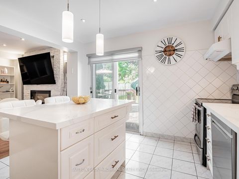 Photo 13 at 448 Conley Street, Lakeview Estates, Vaughan