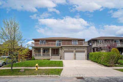 Photo 3 at 100 Hallsport Crescent, CFB, Toronto