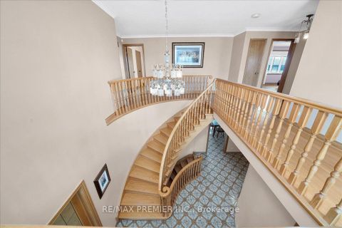 Photo 19 at 100 Hallsport Crescent, CFB, Toronto