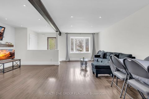 Photo 11 at 19 Yorkview Drive, Queensway, Toronto