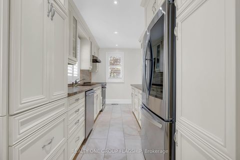 Photo 14 at 19 Yorkview Drive, Queensway, Toronto