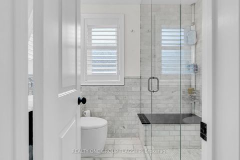 Photo 21 at 19 Yorkview Drive, Queensway, Toronto