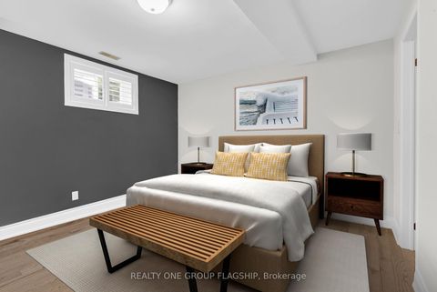 Photo 29 at 19 Yorkview Drive, Queensway, Toronto