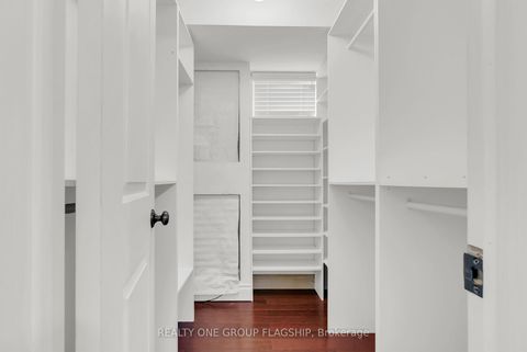 Photo 32 at 19 Yorkview Drive, Queensway, Toronto