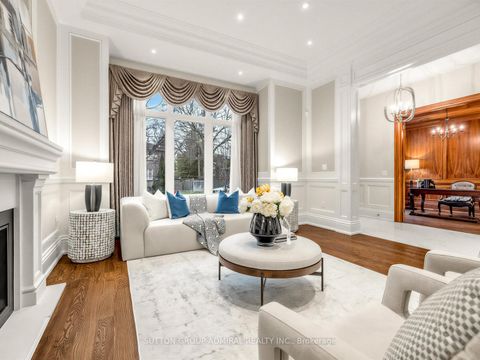 Photo 7 at 5 Lloydminster Crescent, Newtonbrook East, Toronto