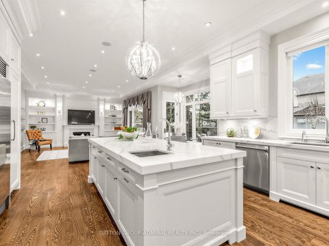 Photo 16 at 5 Lloydminster Crescent, Newtonbrook East, Toronto