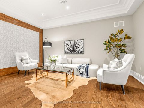 Photo 21 at 5 Lloydminster Crescent, Newtonbrook East, Toronto
