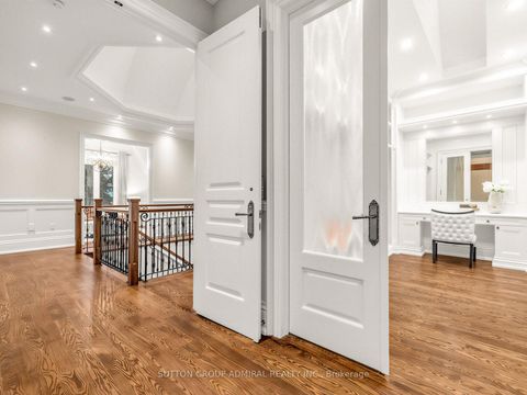 Photo 22 at 5 Lloydminster Crescent, Newtonbrook East, Toronto