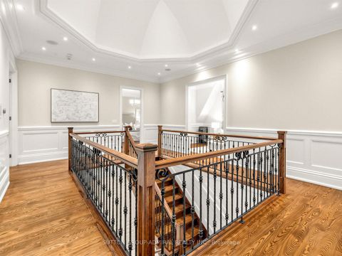 Photo 27 at 5 Lloydminster Crescent, Newtonbrook East, Toronto