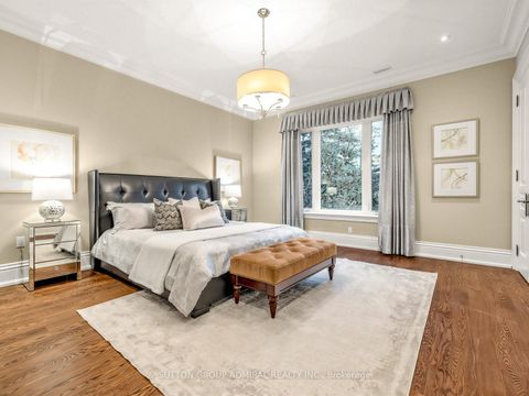Photo 28 at 5 Lloydminster Crescent, Newtonbrook East, Toronto