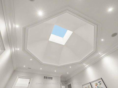 Photo 38 at 5 Lloydminster Crescent, Newtonbrook East, Toronto
