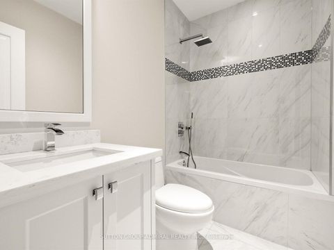 Photo 42 at 5 Lloydminster Crescent, Newtonbrook East, Toronto