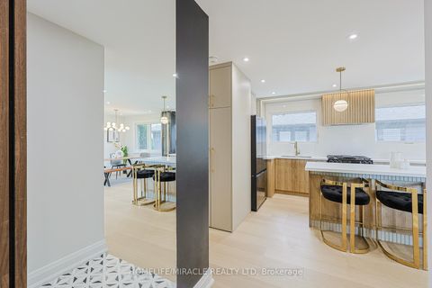Photo 4 at 158 Cass Avenue, Sullivan, Toronto
