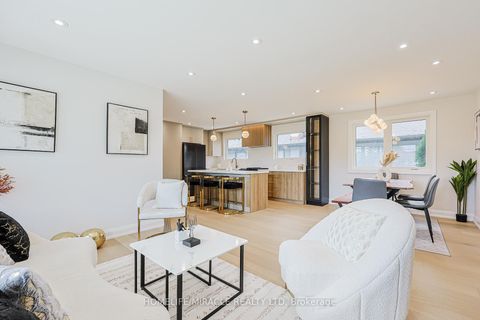 Photo 11 at 158 Cass Avenue, Sullivan, Toronto