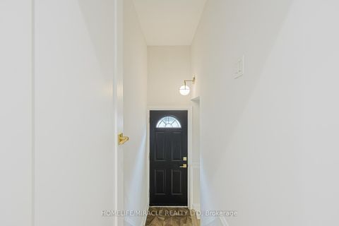 Photo 21 at 158 Cass Avenue, Sullivan, Toronto