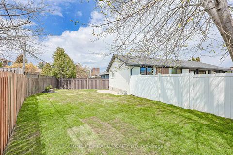 Photo 35 at 158 Cass Avenue, Sullivan, Toronto