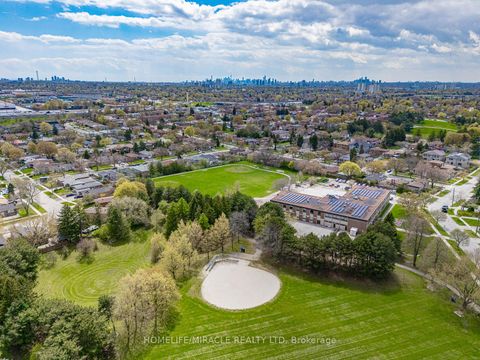 Photo 39 at 158 Cass Avenue, Sullivan, Toronto