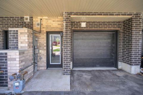 Photo 2 at 43 Fairlane Avenue, Painswick South, Barrie