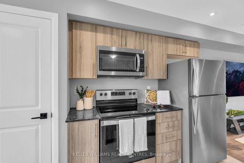 Photo 13 at 43 Fairlane Avenue, Painswick South, Barrie