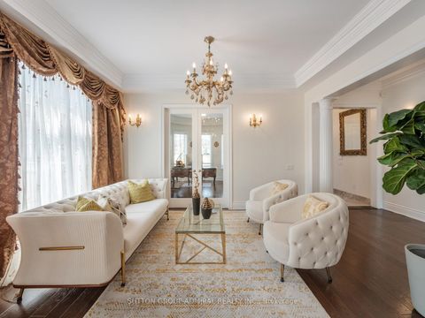 Photo 7 at 33 Keatley Drive, Patterson, Vaughan