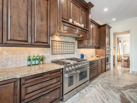 Photo 13 at 33 Keatley Drive, Patterson, Vaughan