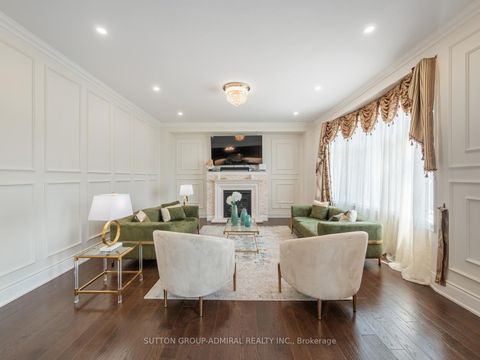 Photo 15 at 33 Keatley Drive, Patterson, Vaughan