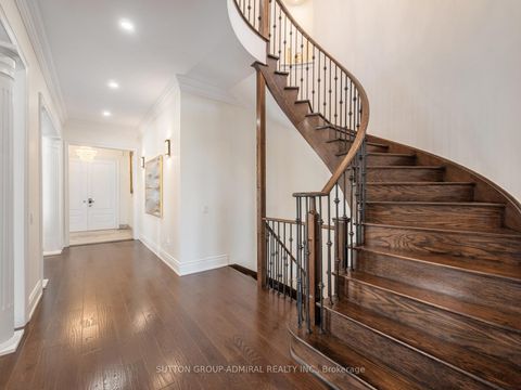 Photo 18 at 33 Keatley Drive, Patterson, Vaughan