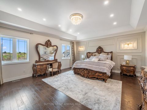 Photo 20 at 33 Keatley Drive, Patterson, Vaughan