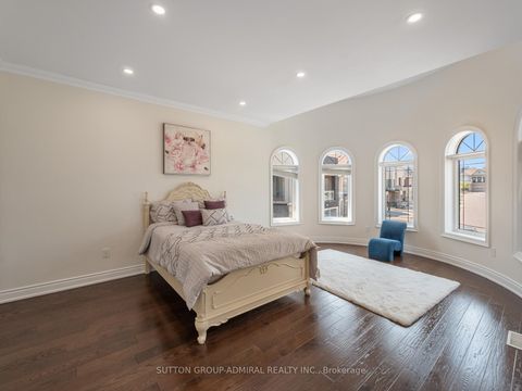 Photo 31 at 33 Keatley Drive, Patterson, Vaughan