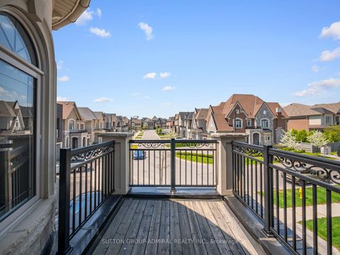 Photo 35 at 33 Keatley Drive, Patterson, Vaughan